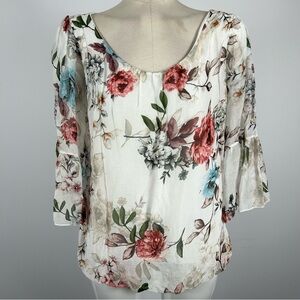 Floral Scoop Neck Women’s Top - White with Pink & Blue Flowers